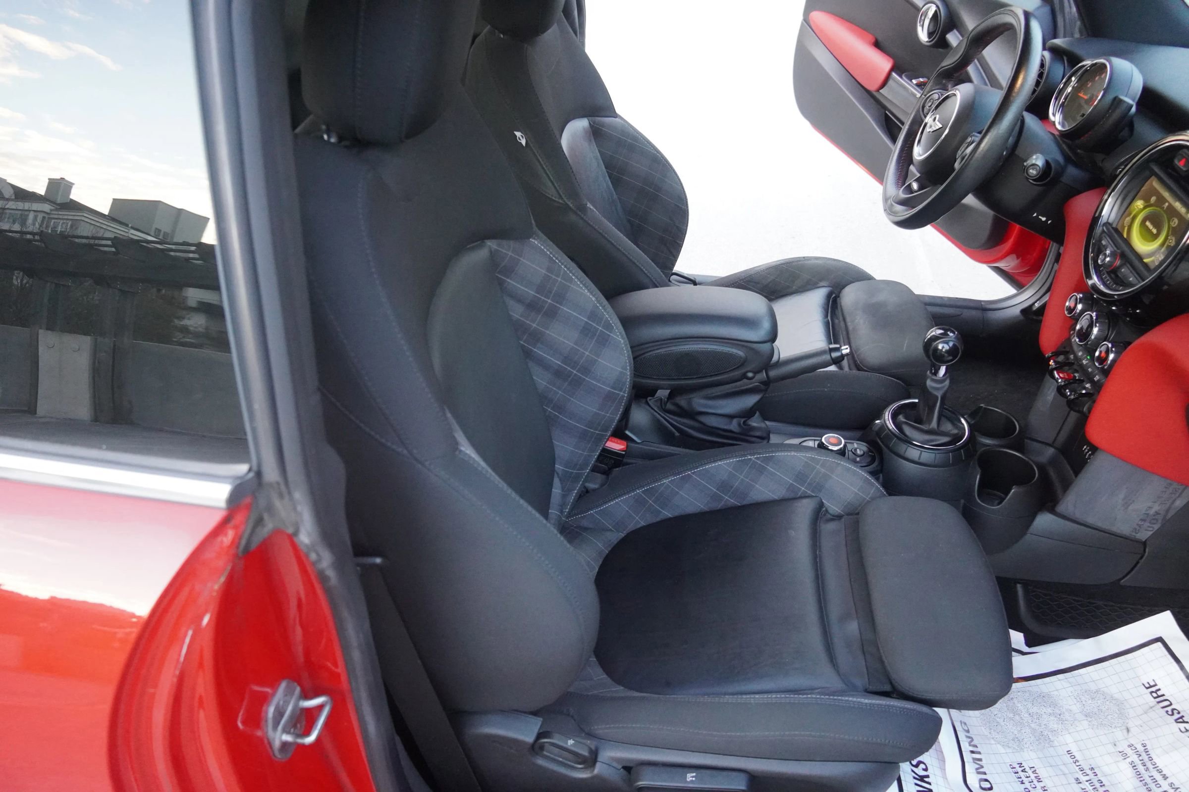 Used 2015 MINI Cooper 2-Door Hardtop image 35