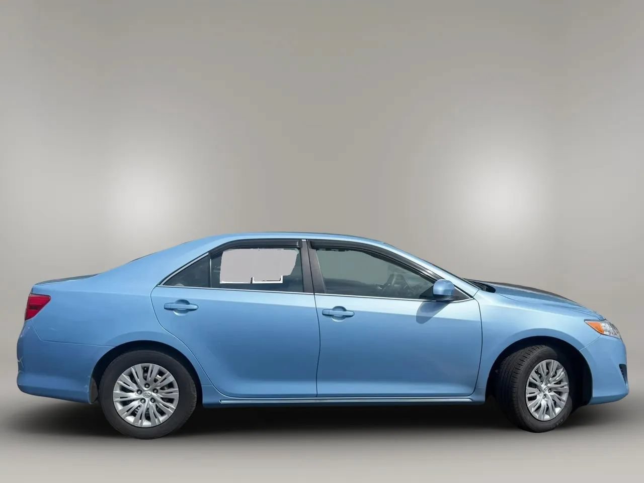 Used 2012 Toyota Camry LE FWD image 7