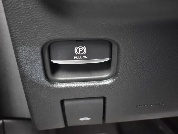 Used 2024 Jeep Grand Cherokee L Laredo image 22