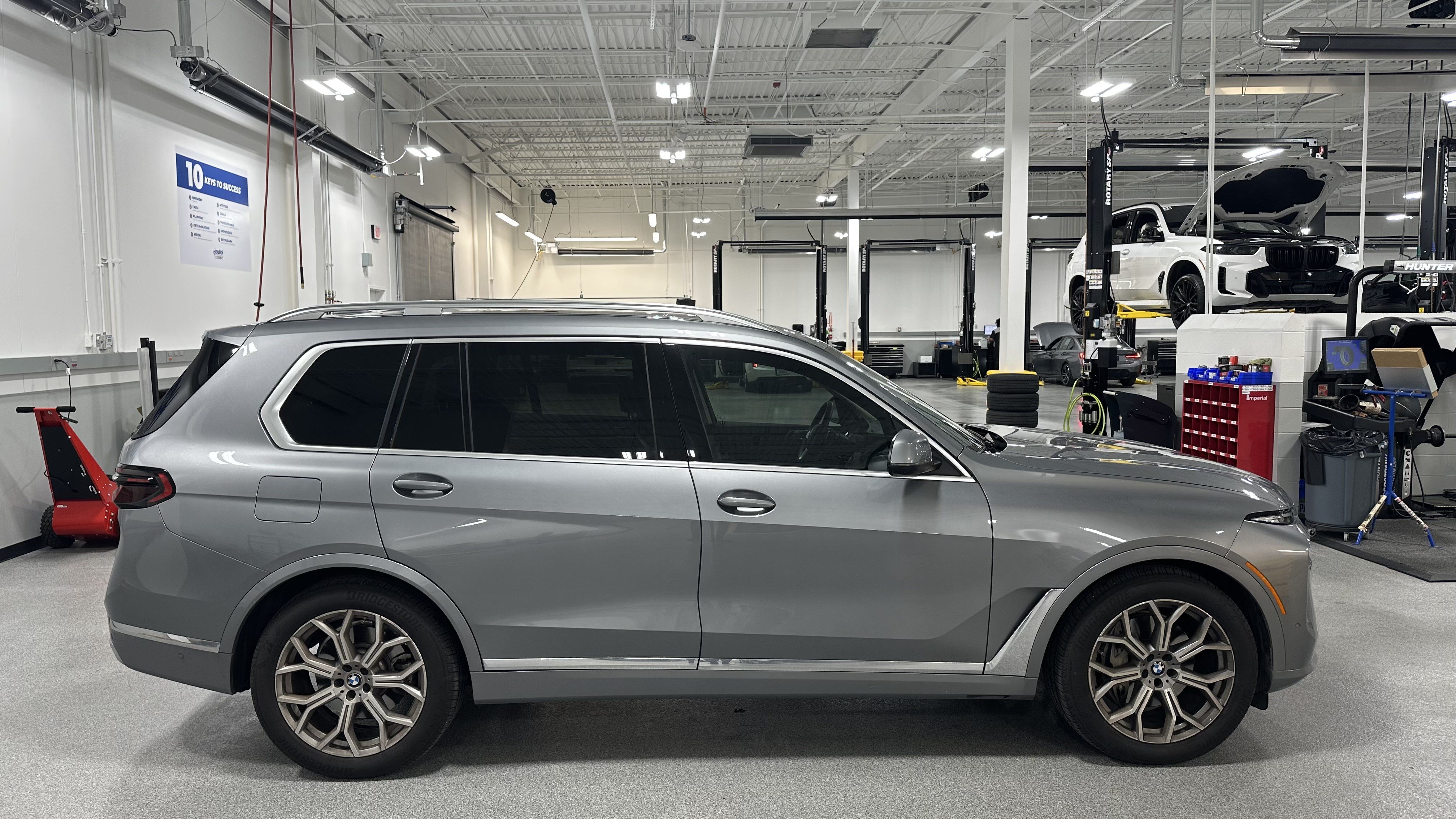 Certified 2024 BMW X7 xDrive40i w/ Premium Package AWD/4WD image 11