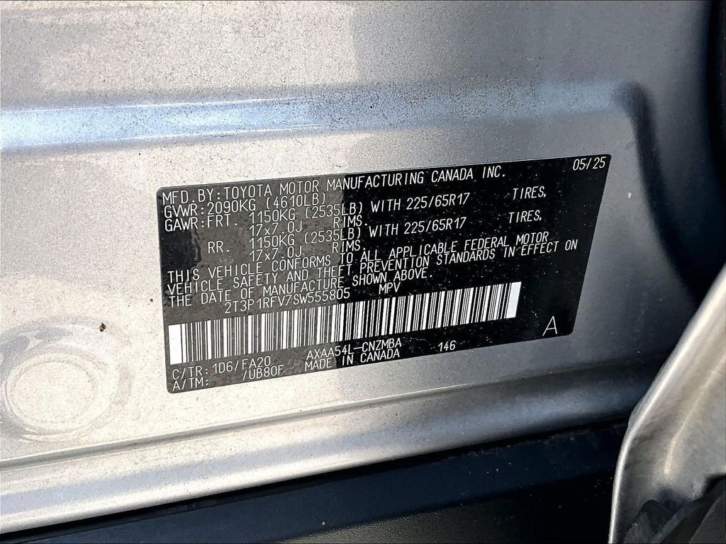 Used 2025 Toyota RAV4 XLE AWD/4WD image 36