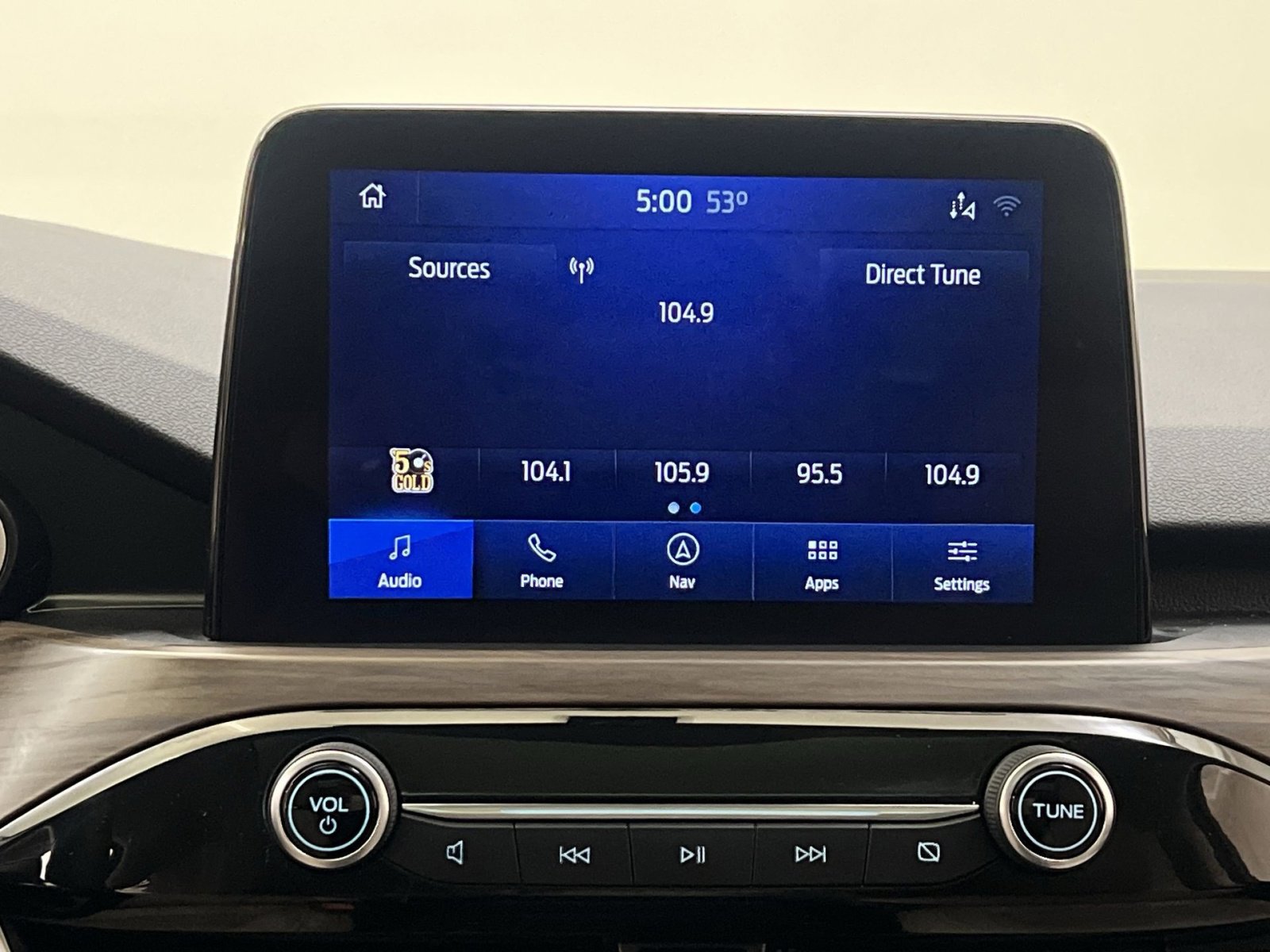 Used 2020 Ford Escape Titanium image 16