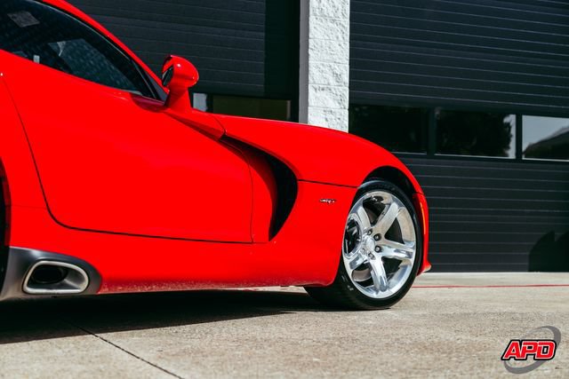 Used 2014 SRT Viper SRT-10 w/ Grand Touring Package RWD image 32