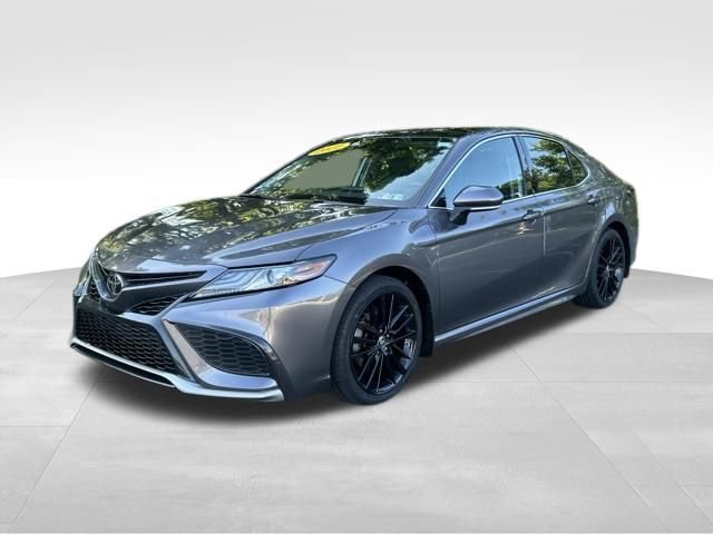 Certified 2022 Toyota Camry XSE FWD image 1