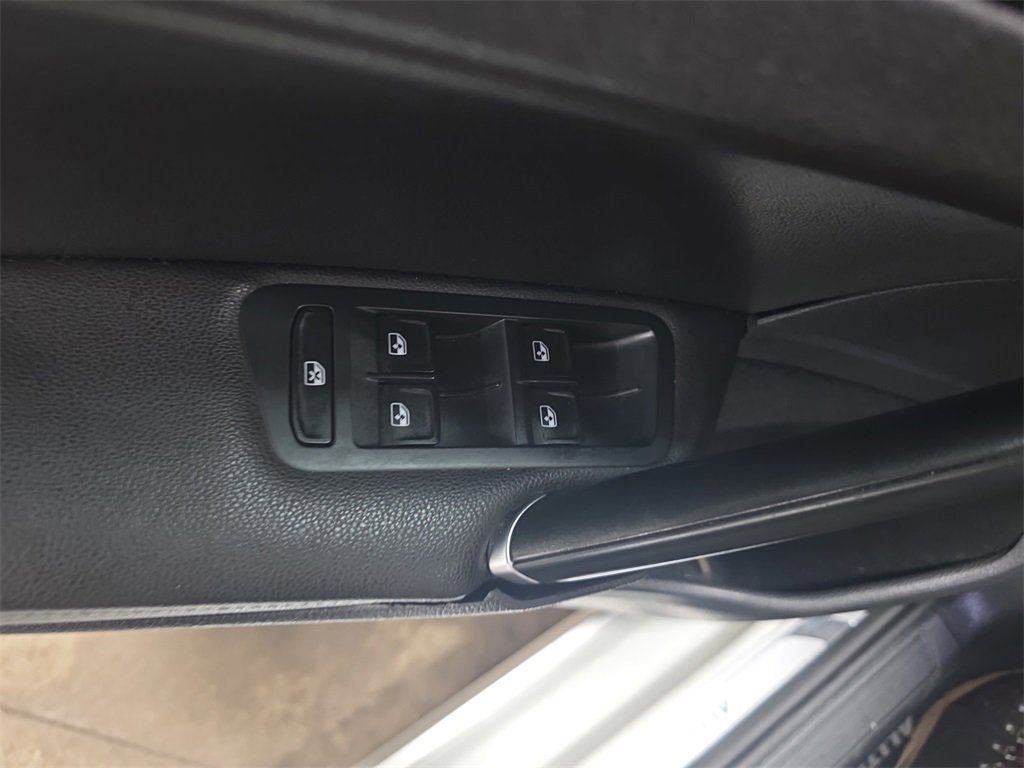 Used 2017 Volkswagen Golf Alltrack SE image 26