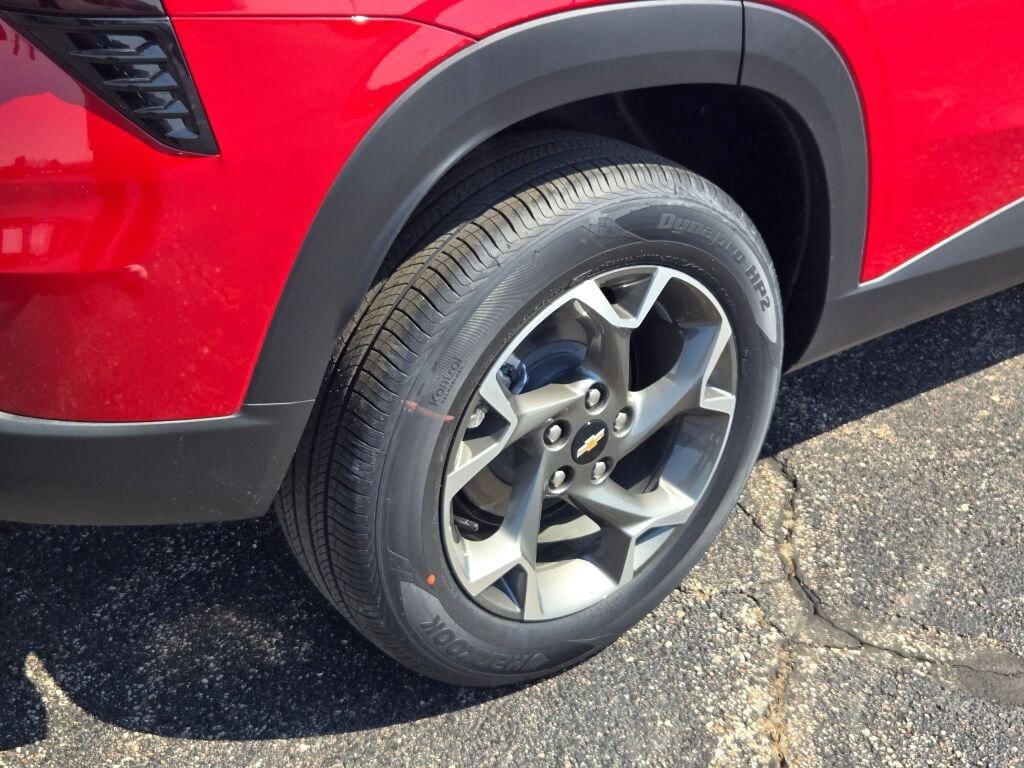 New 2026 Chevrolet Trax LT image 9