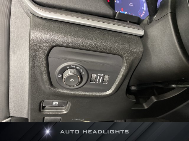 Used 2025 Jeep Grand Cherokee L Limited w/ Black Appearance Package AWD/4WD image 26