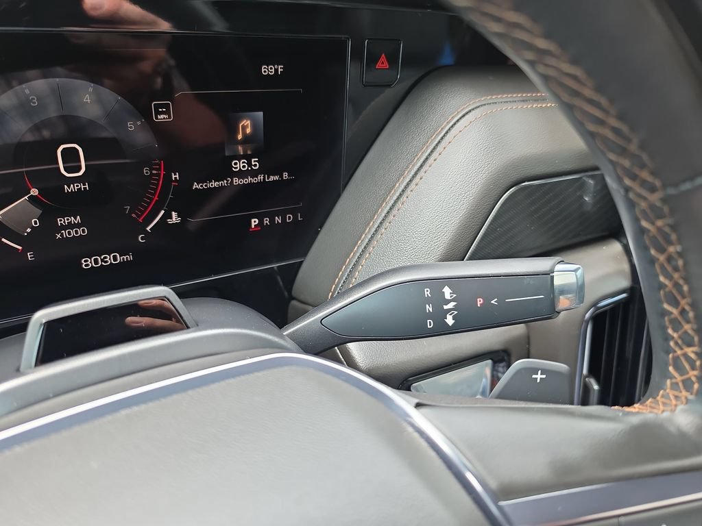 Certified 2025 GMC Yukon AT4 w/ AT4 Premium Plus Package AWD/4WD image 19