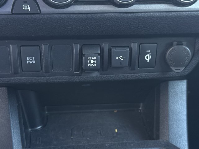 Used 2021 Toyota Tacoma TRD Sport AWD/4WD image 23