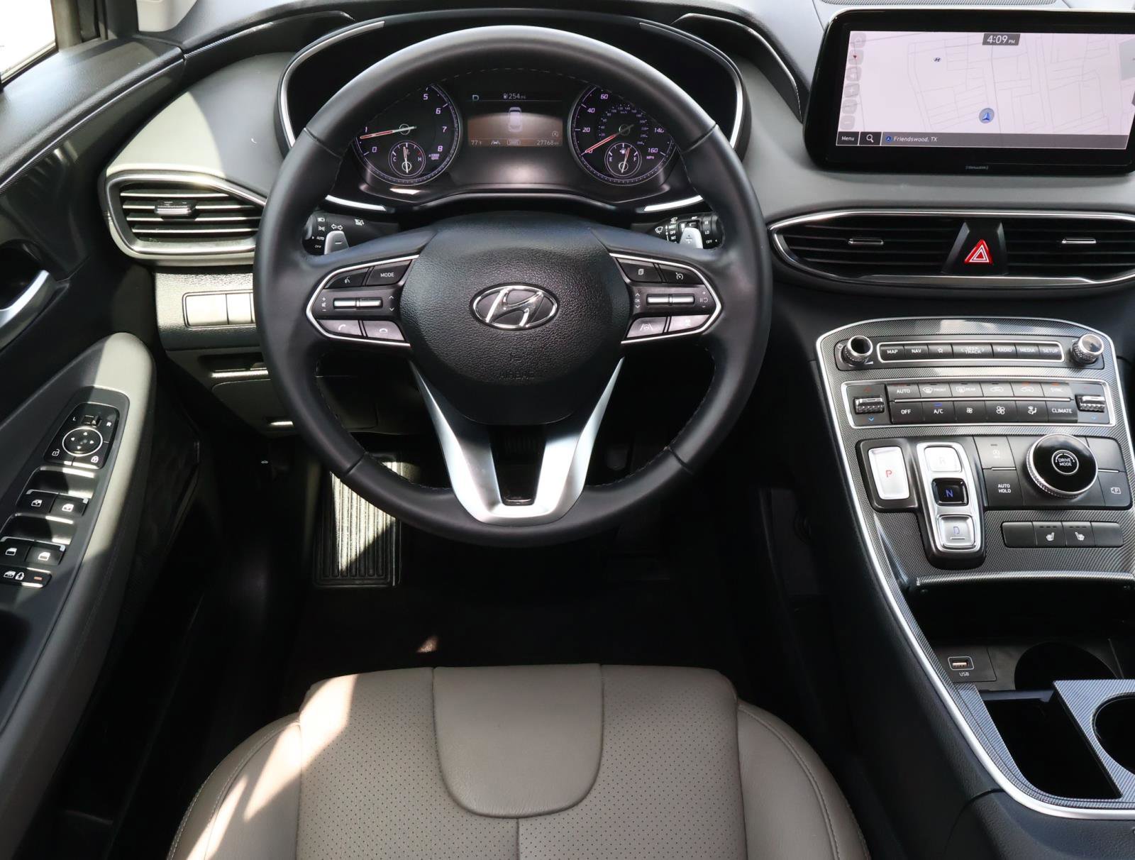 Used 2023 Hyundai Santa Fe SEL image 9