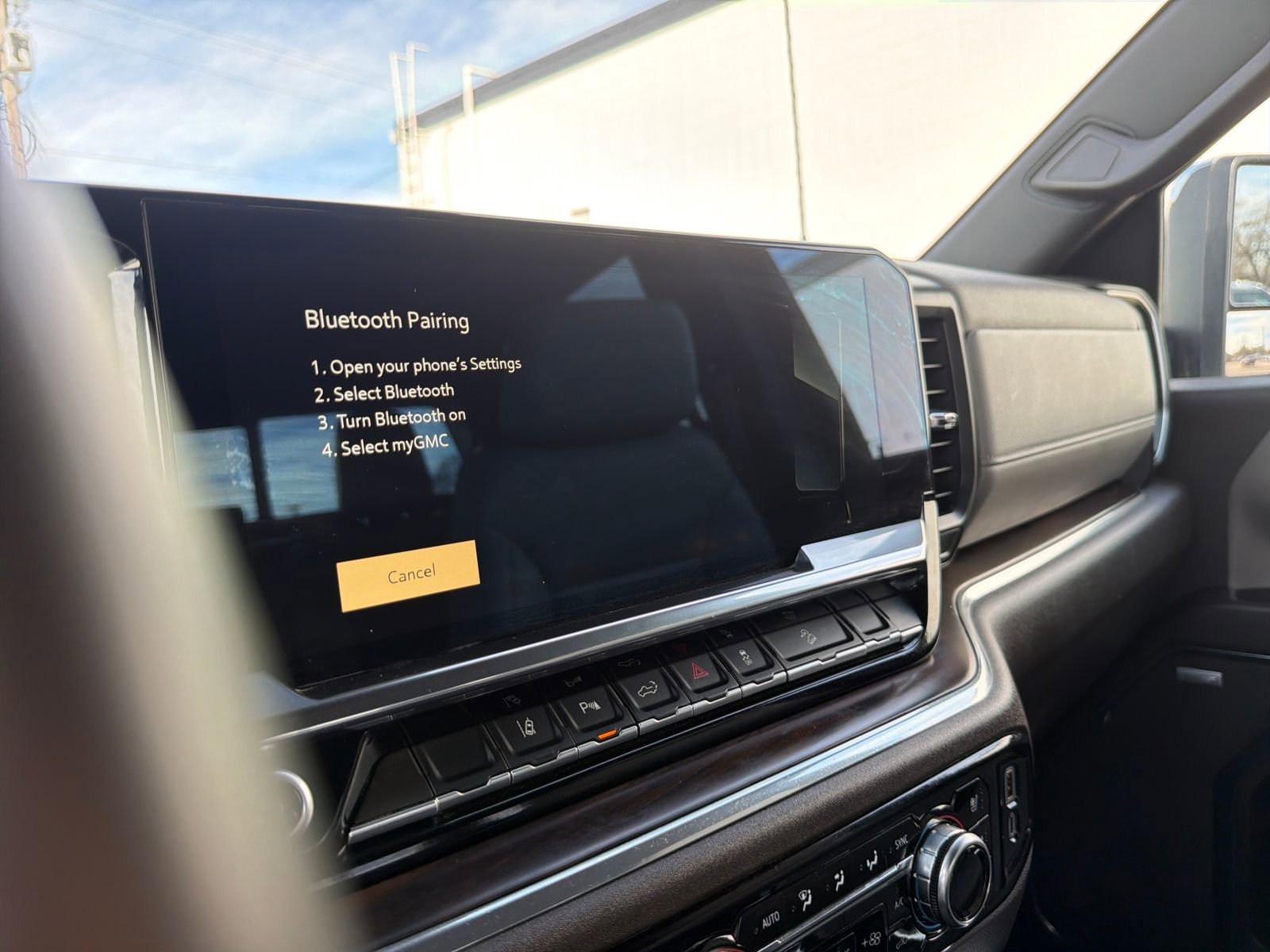 Used 2024 GMC Sierra 2500 SLT w/ SLT Premium Package image 23