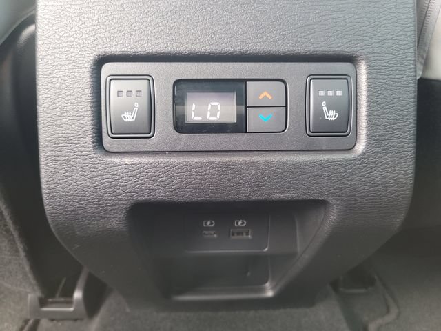 Used 2023 Mitsubishi Outlander SEL FWD image 16