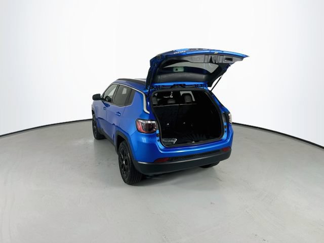 Used 2024 Jeep Compass Latitude AWD/4WD image 24