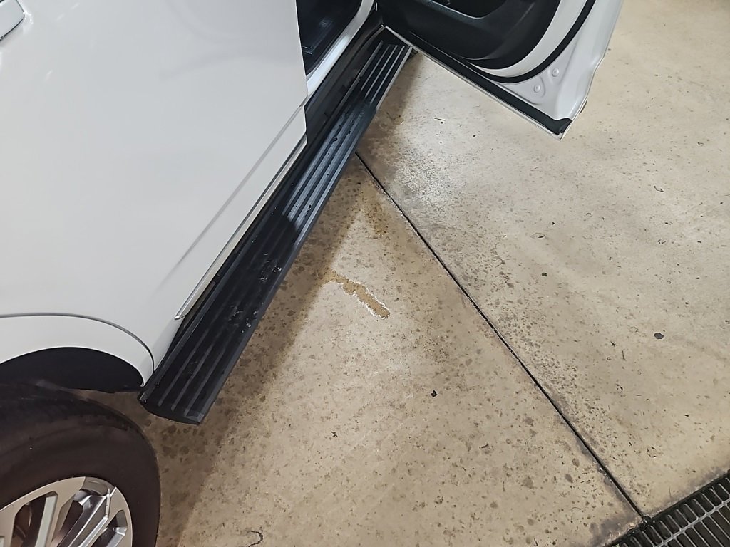 Used 2024 GMC Yukon Denali w/ Max Trailering Package image 15