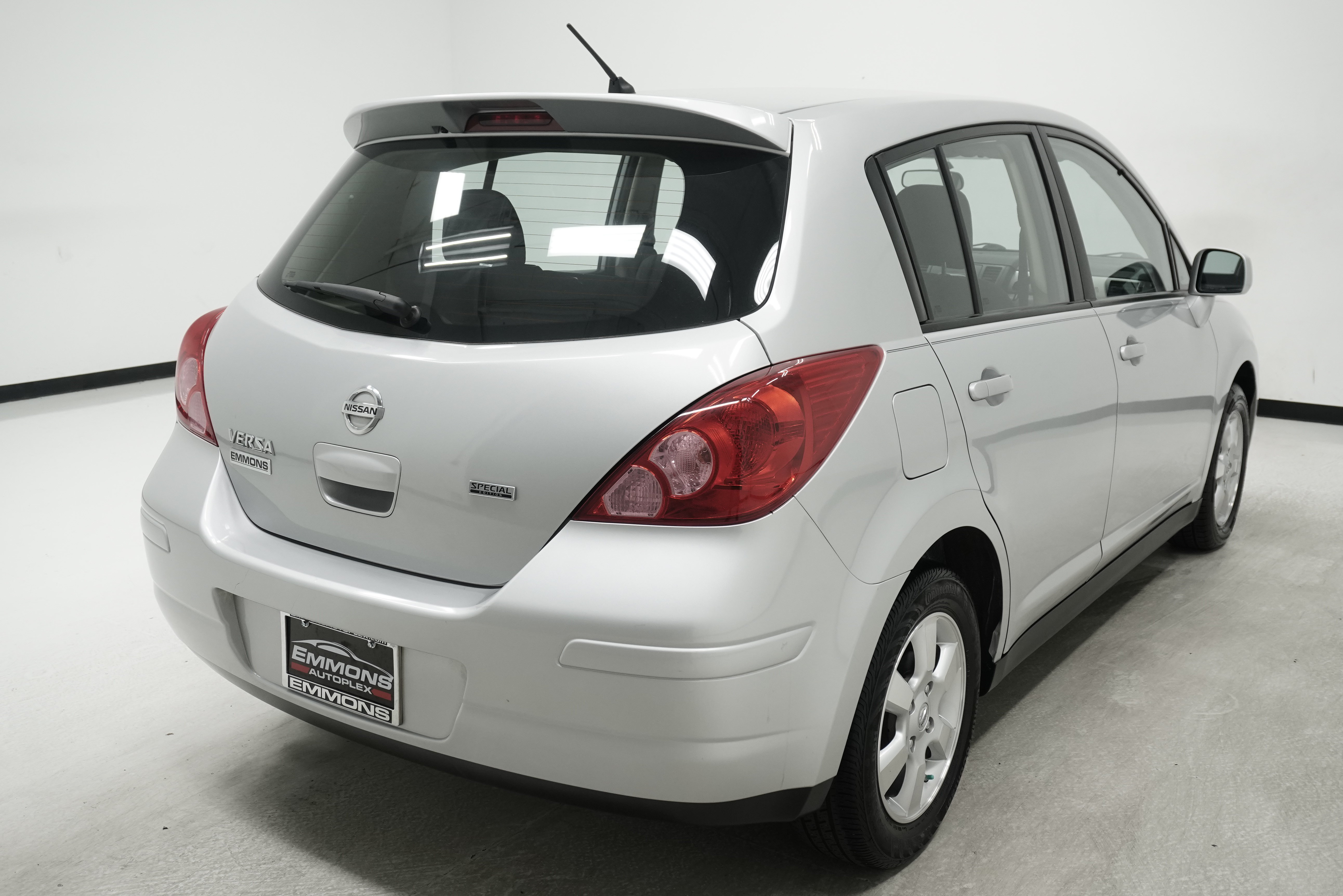 Used 2012 Nissan Versa 1.8 S w/ Special Edition Pkg FWD image 4