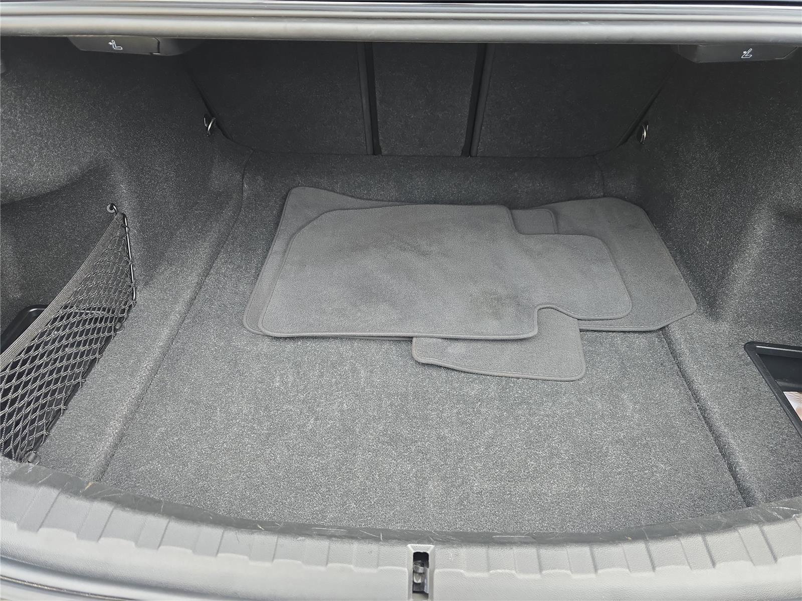 Certified 2023 BMW 330i 330i w/ M Sport Package image 7