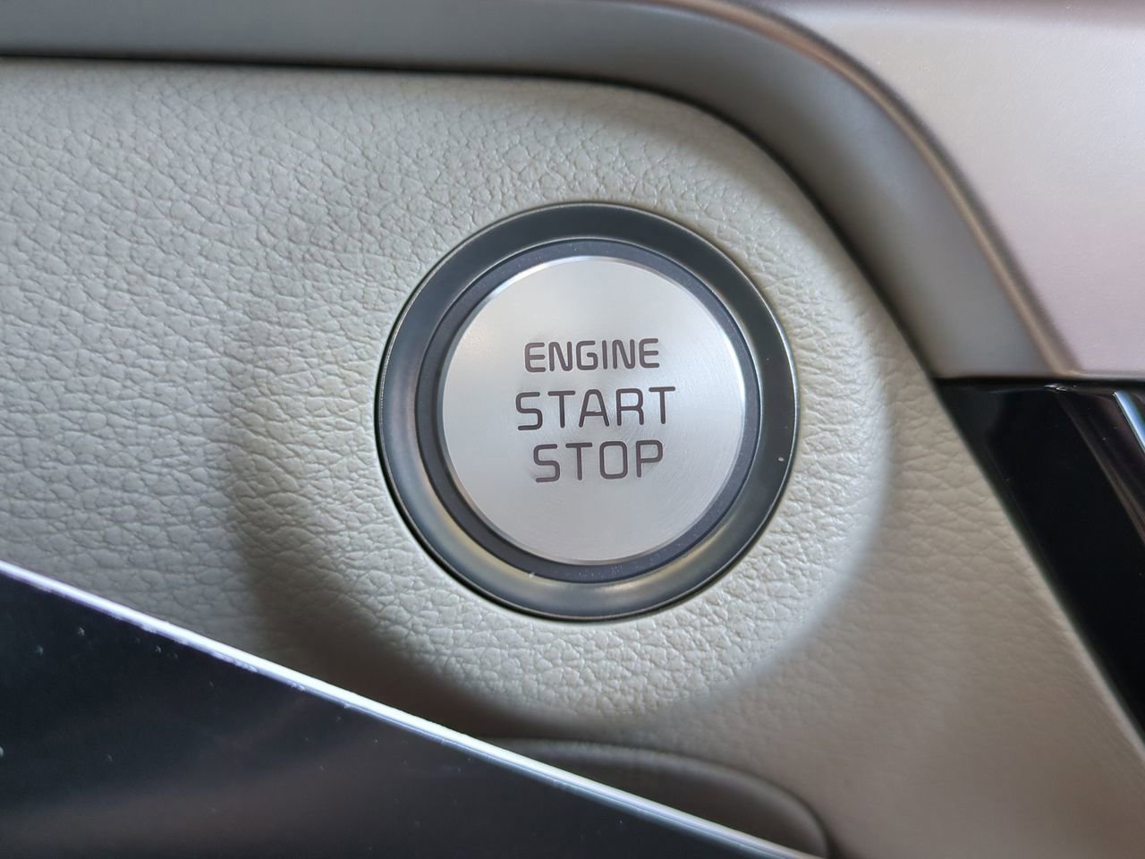 New 2025 Kia Telluride EX w/ EX Captain's Chair Package FWD image 29