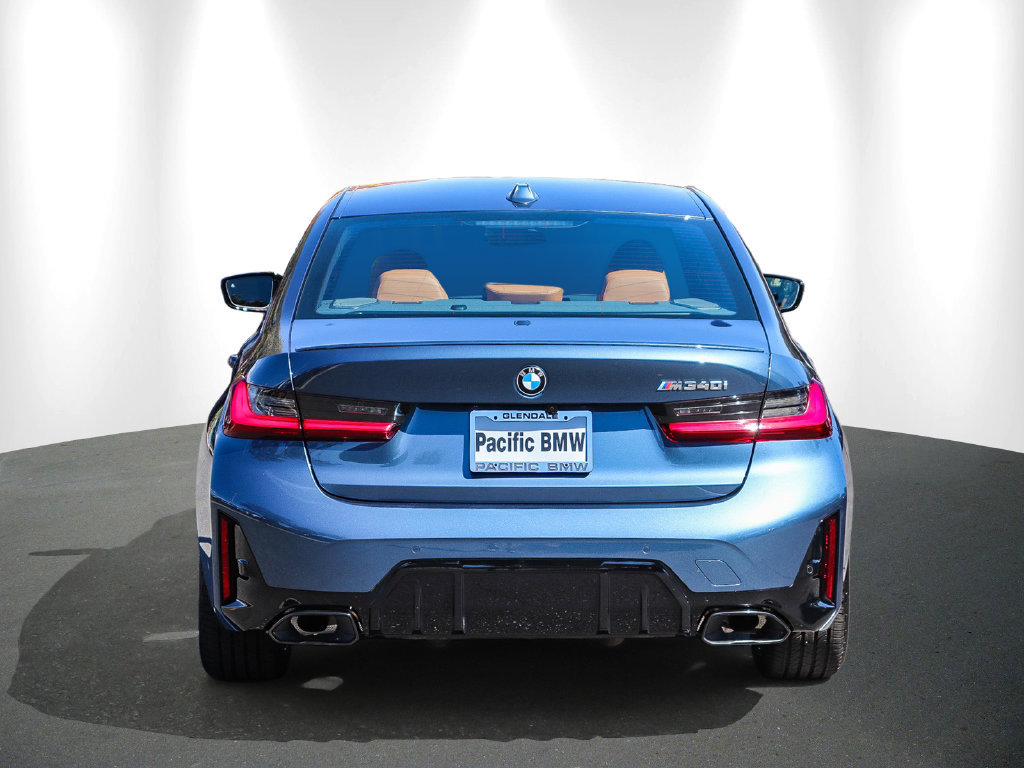 Used 2025 BMW M340i RWD image 5