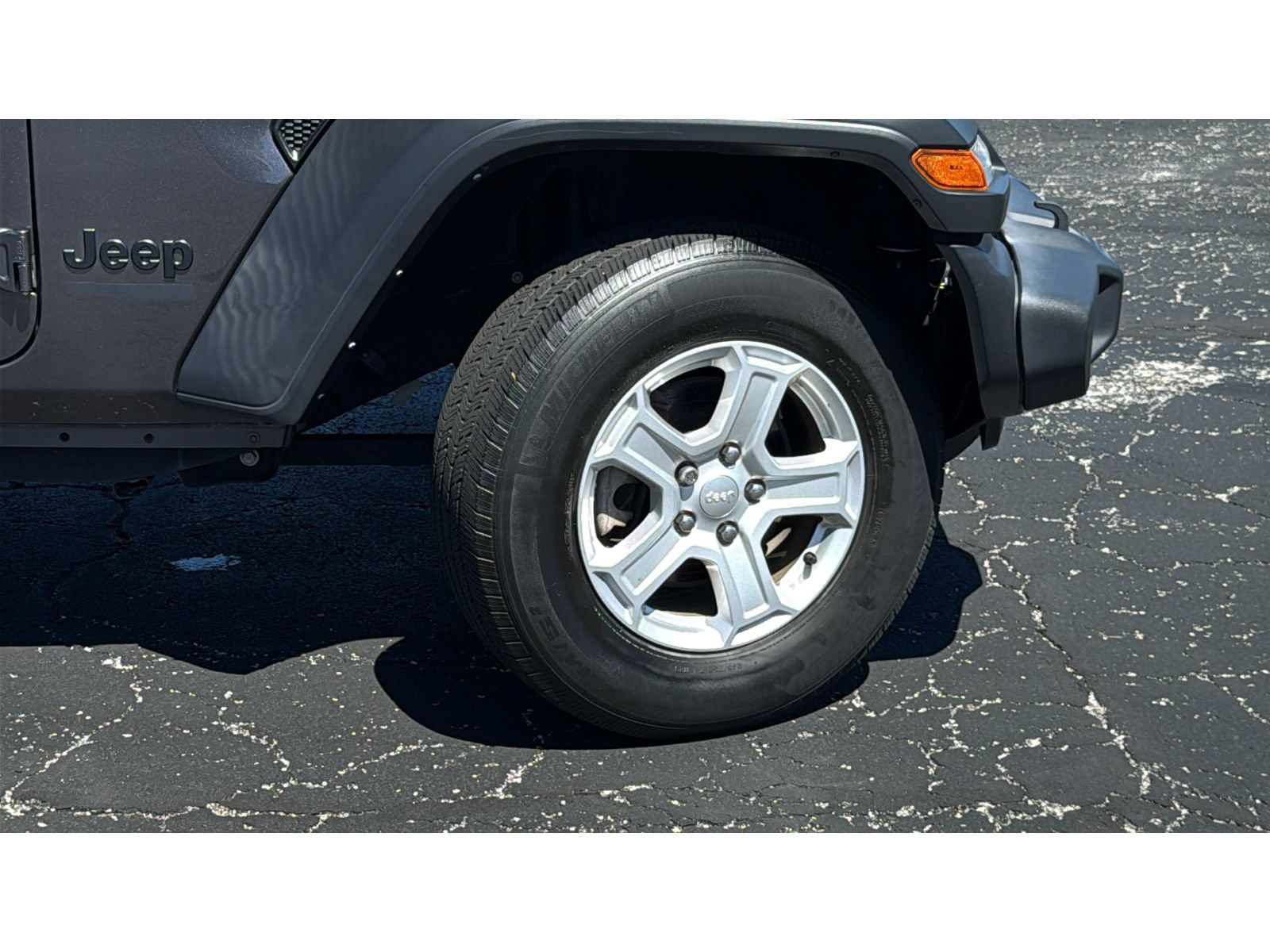 Used 2022 Jeep Wrangler Unlimited Sport AWD/4WD image 10