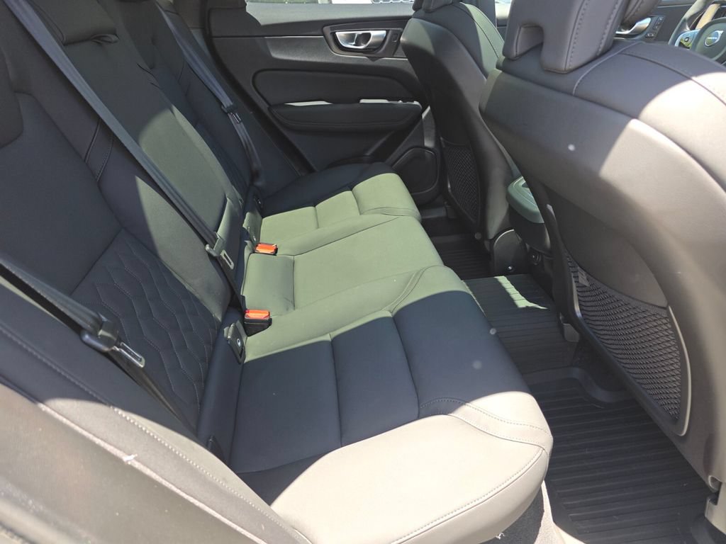 Used 2026 Volvo XC60 B5 Plus w/ Protection Package Premier AWD/4WD image 18