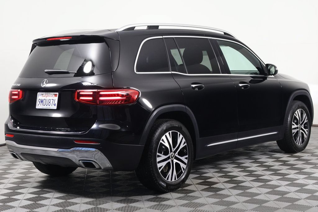 Certified 2024 Mercedes-Benz GLB 250 4MATIC image 4