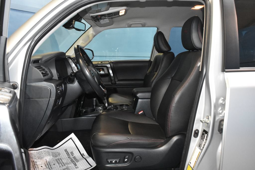 Used 2024 Toyota 4Runner TRD Off-Road Premium AWD/4WD image 6
