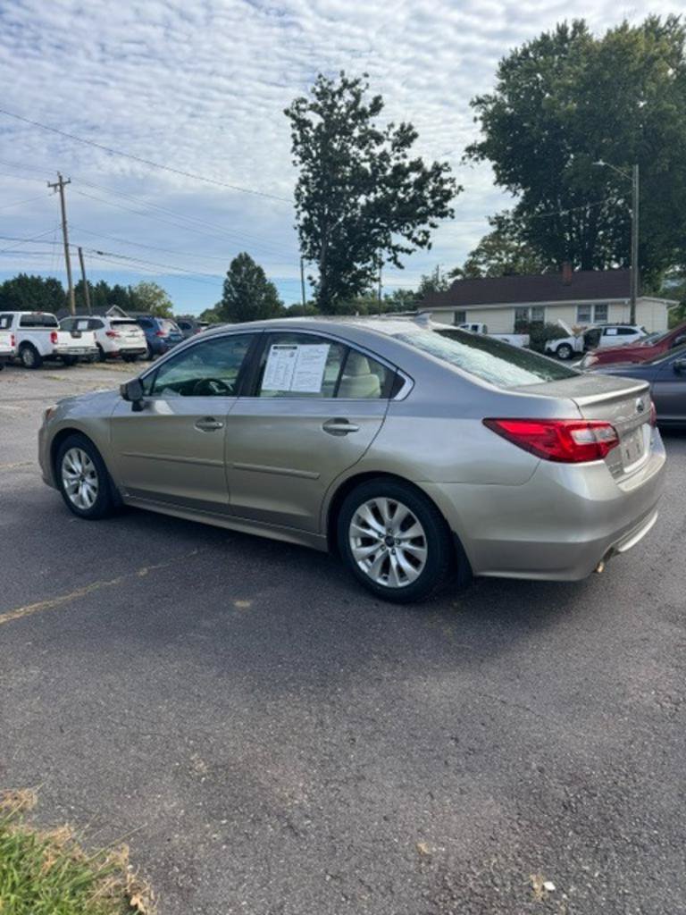 Used 2017 Subaru Legacy 2.5i Premium AWD/4WD image 6