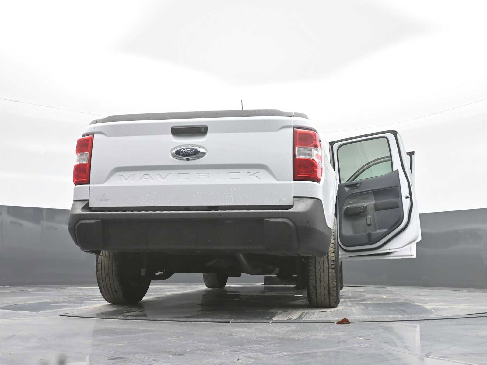 Used 2023 Ford Maverick XL image 40