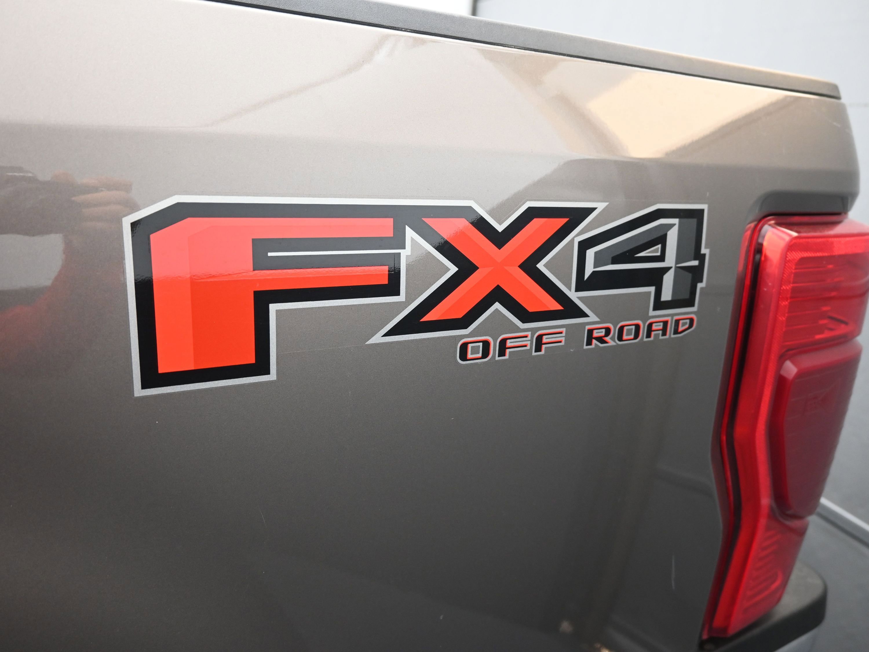 Used 2020 Ford F250 Lariat w/ Chrome Package image 13