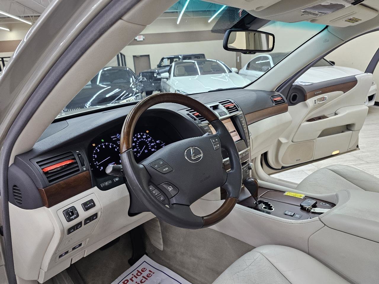 Used 2010 Lexus LS 460 Luxury image 19