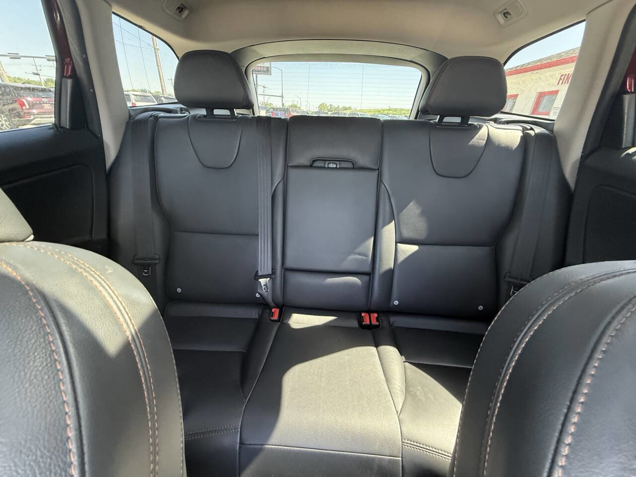 Used 2017 Volvo XC60 T6 Dynamic w/ Climate Package AWD/4WD image 32