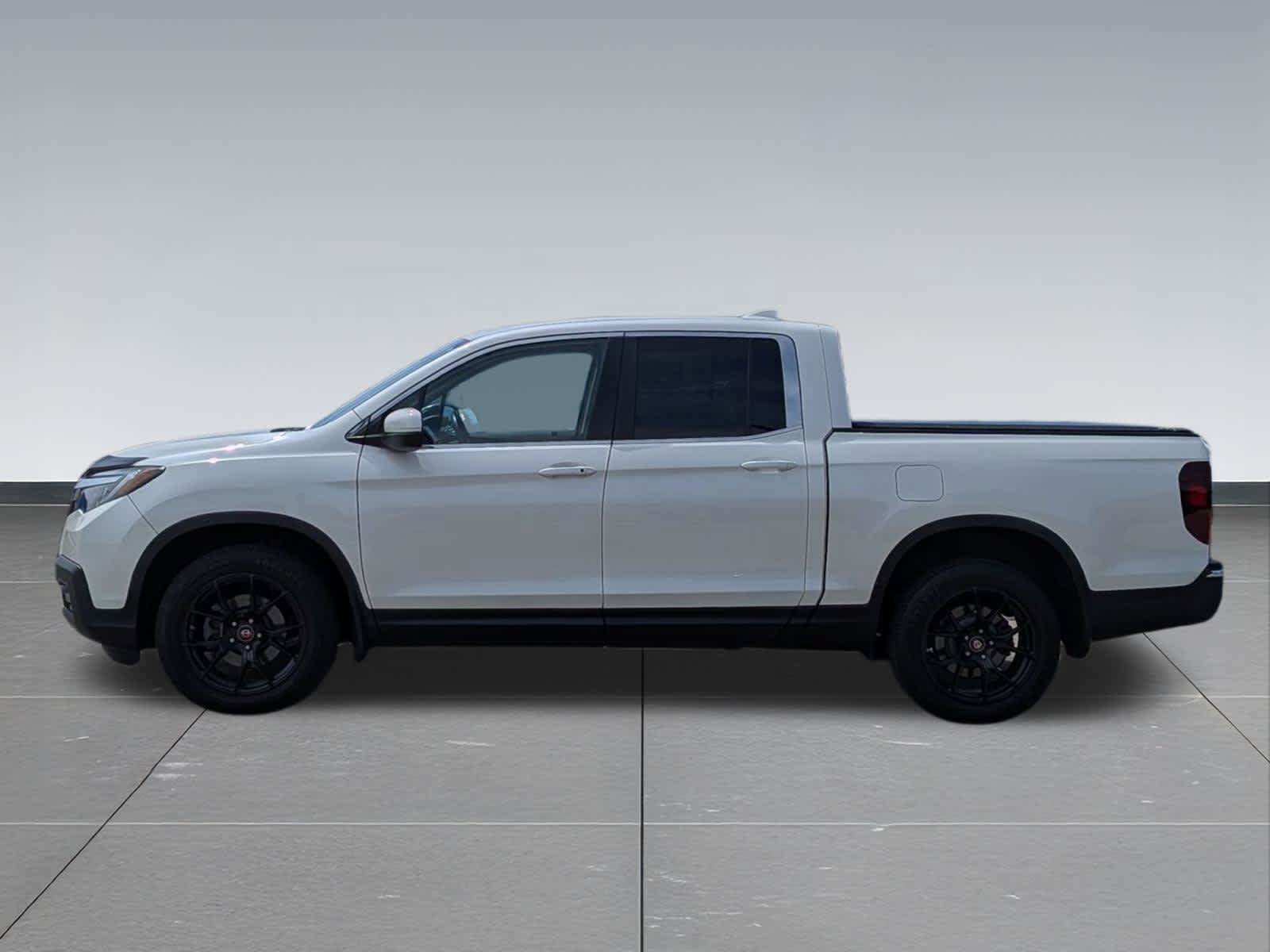 Used 2017 Honda Ridgeline RTL image 2