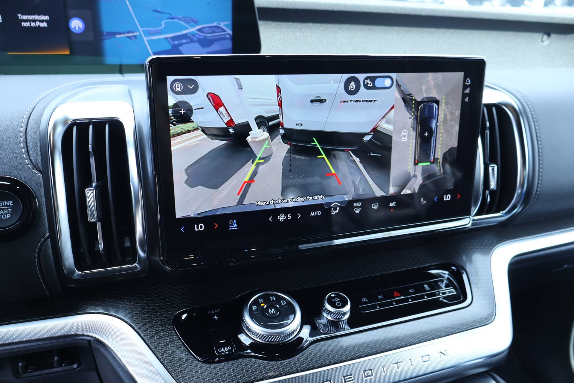 New 2026 Ford Expedition Max Platinum w/ Stealth Appearance Package AWD/4WD image 6