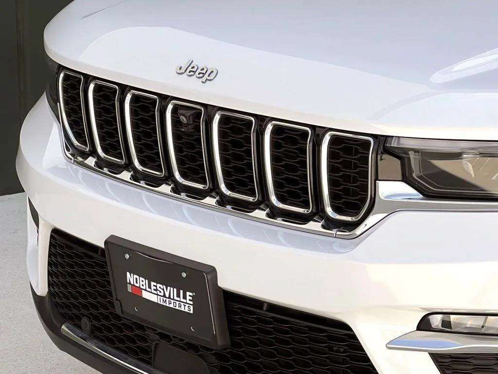 Used 2022 Jeep Grand Cherokee Limited 4xe w/ Luxury Tech Group II AWD/4WD image 33