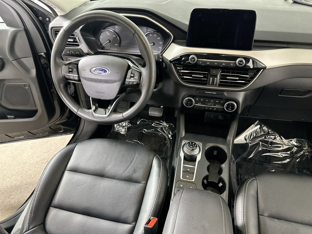 Used 2022 Ford Escape SEL FWD image 16