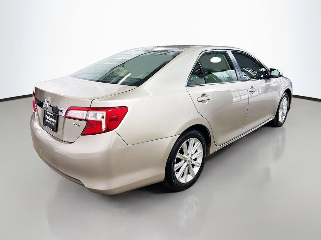 Used 2014 Toyota Camry XLE FWD image 10