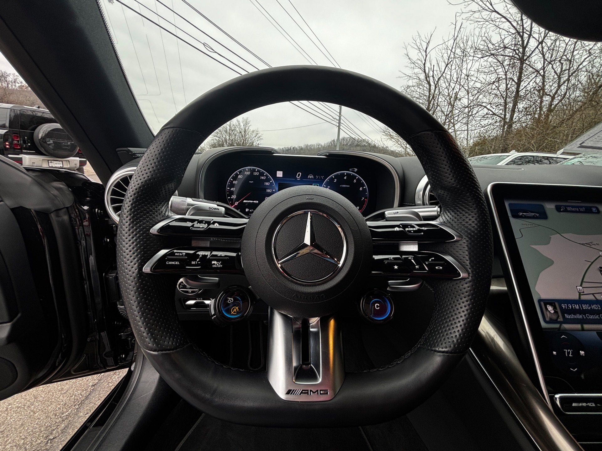 Used 2022 Mercedes-Benz SL 63 AMG 4MATIC w/ Driver Assistance Package image 19