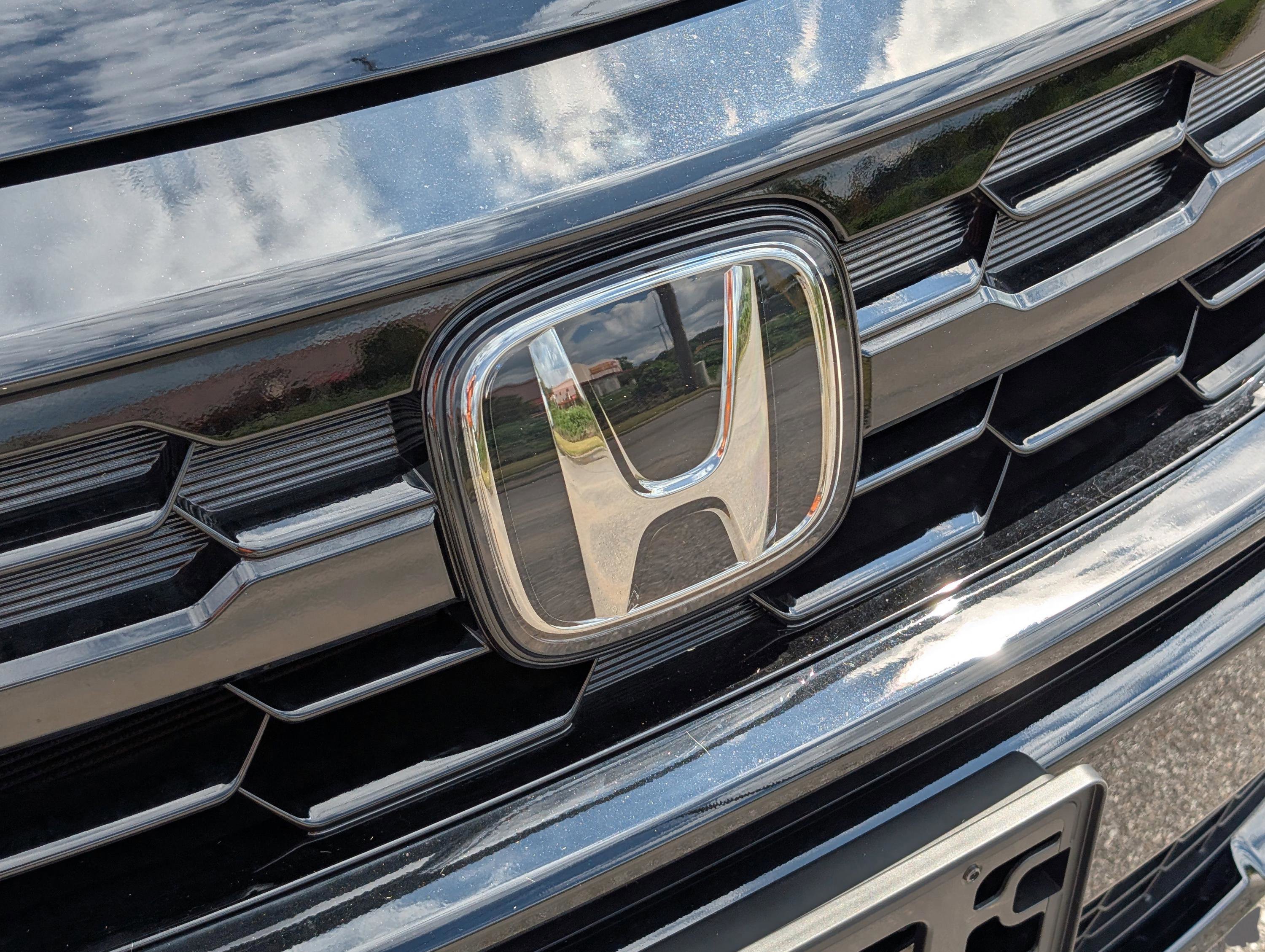 Used 2025 Honda Odyssey Elite image 5