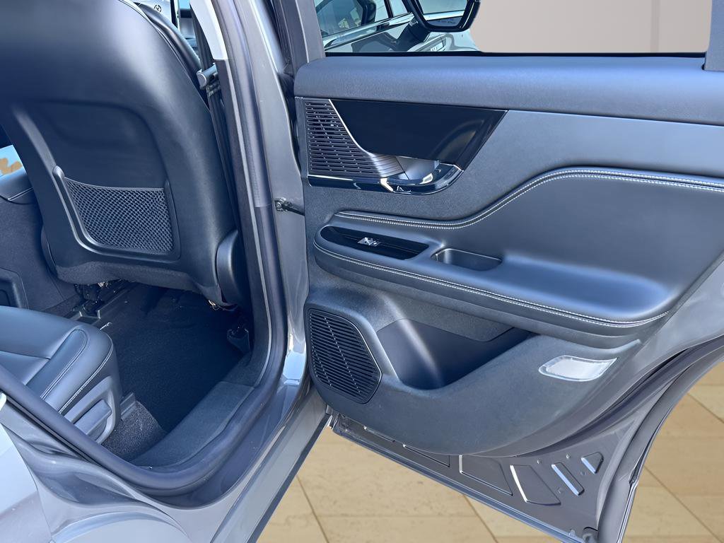 Used 2022 Lincoln Corsair FWD image 30