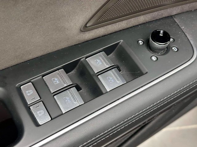 Certified 2023 Audi A8 L 3.0T w/ Comfort Plus Package AWD/4WD image 19