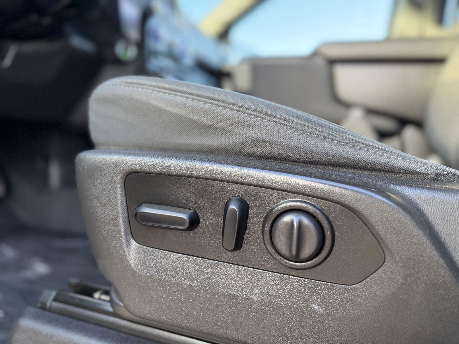 Used 2019 GMC Sierra 1500 Elevation w/ Elevation Value Package image 14