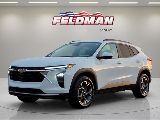 Used 2025 Chevrolet Trax LT w/ Driver Confidence Package FWD image 1