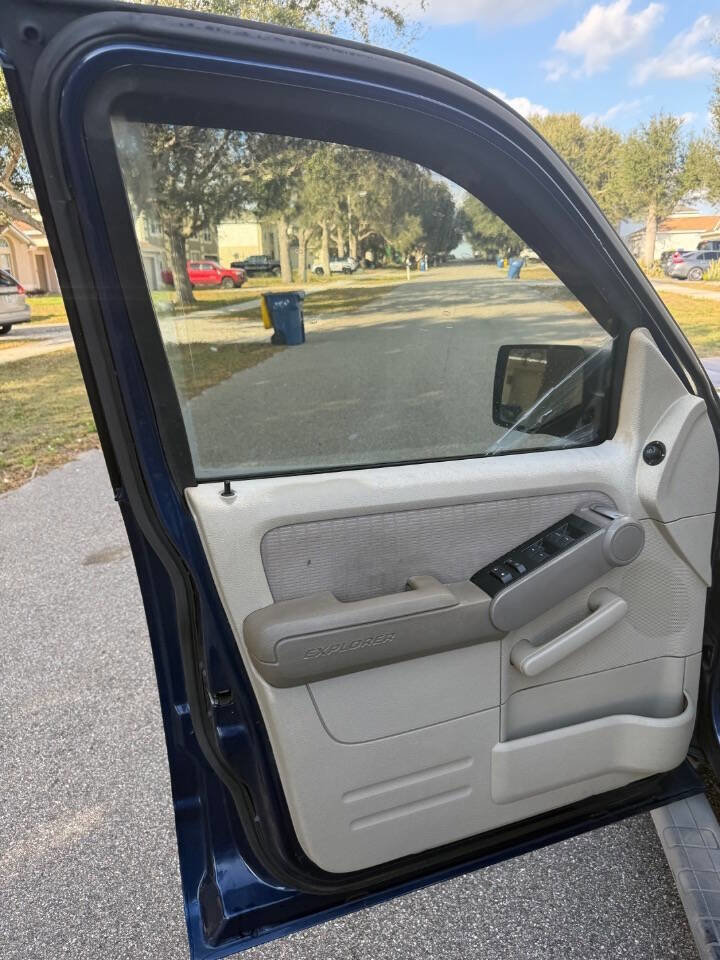 Used 2007 Ford Explorer Sport Trac XLT image 8