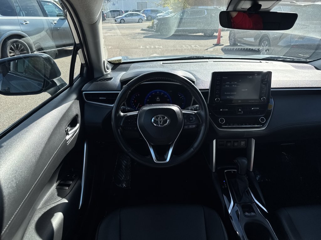Used 2022 Toyota Corolla Cross XLE w/ Convenience Package AWD/4WD image 11