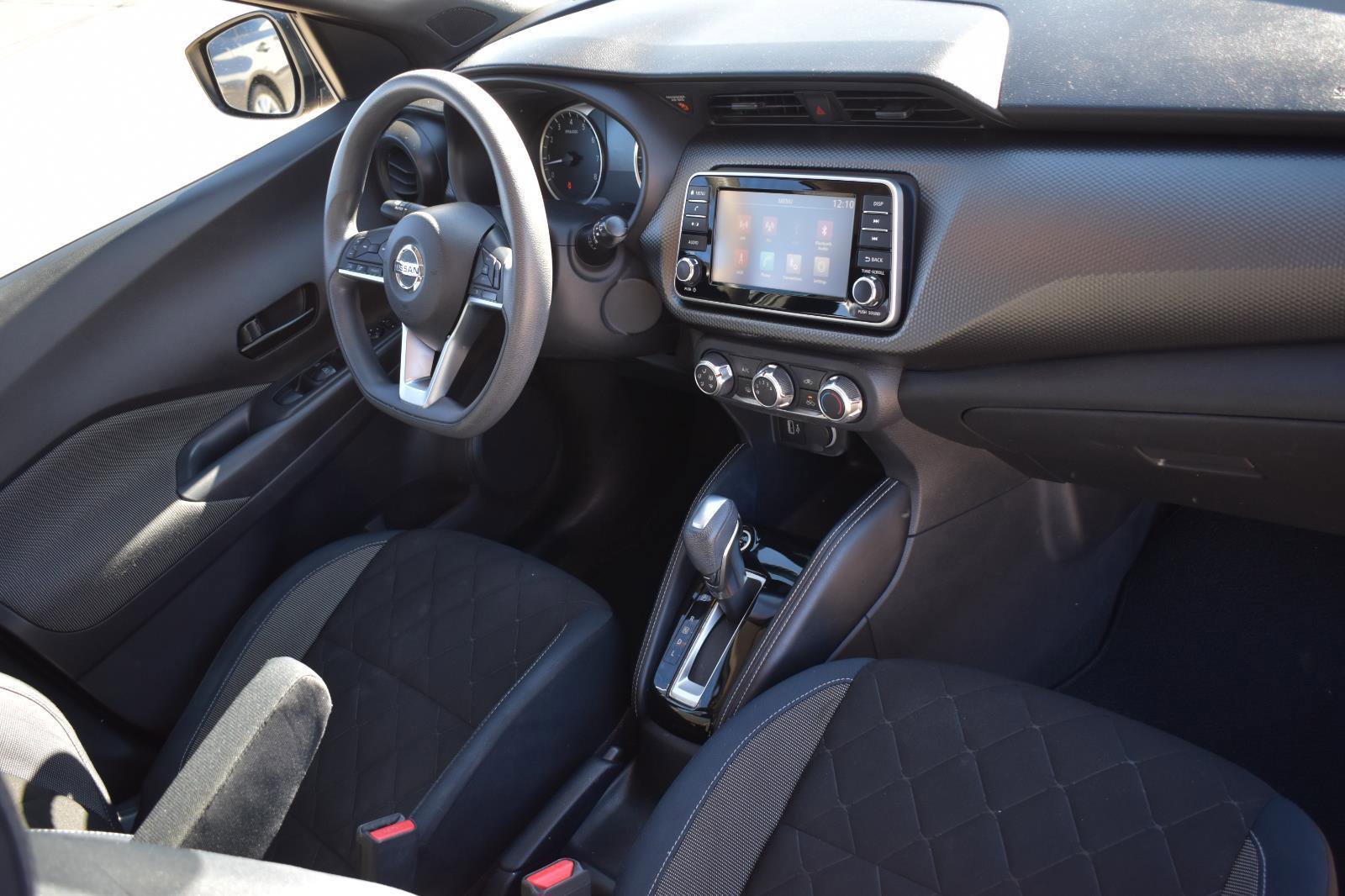 Used 2018 Nissan Kicks S image 11