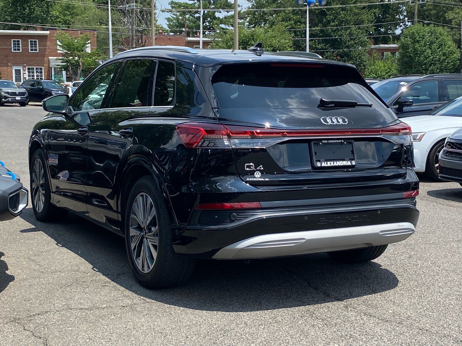 Used 2023 Audi Q4 e-tron Premium Plus w/ Premium Plus RWD image 5