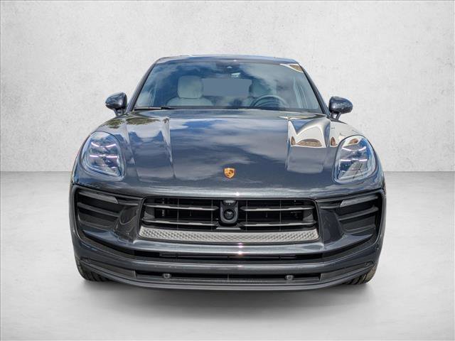 Used 2025 Porsche Macan image 5