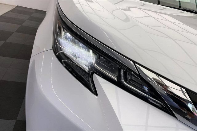 Used 2022 Toyota Sienna XLE w/ XLE Plus Package FWD image 29