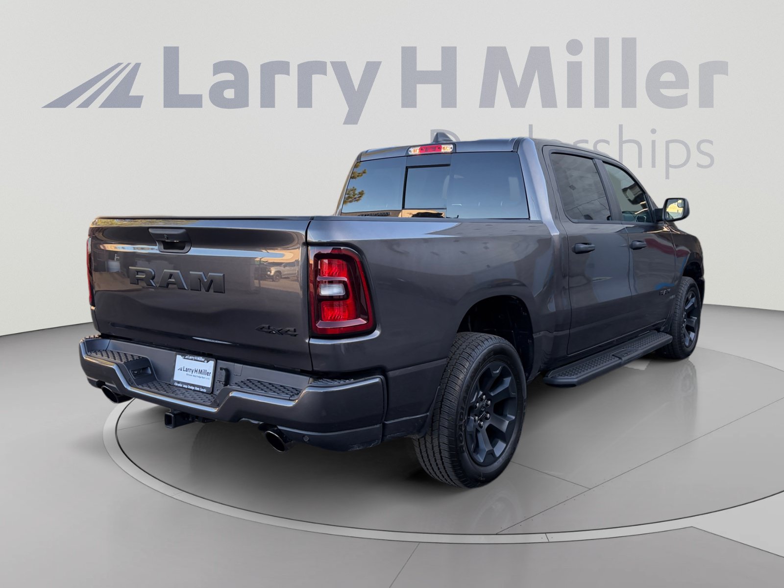 New 2026 RAM 1500 Express AWD/4WD image 5
