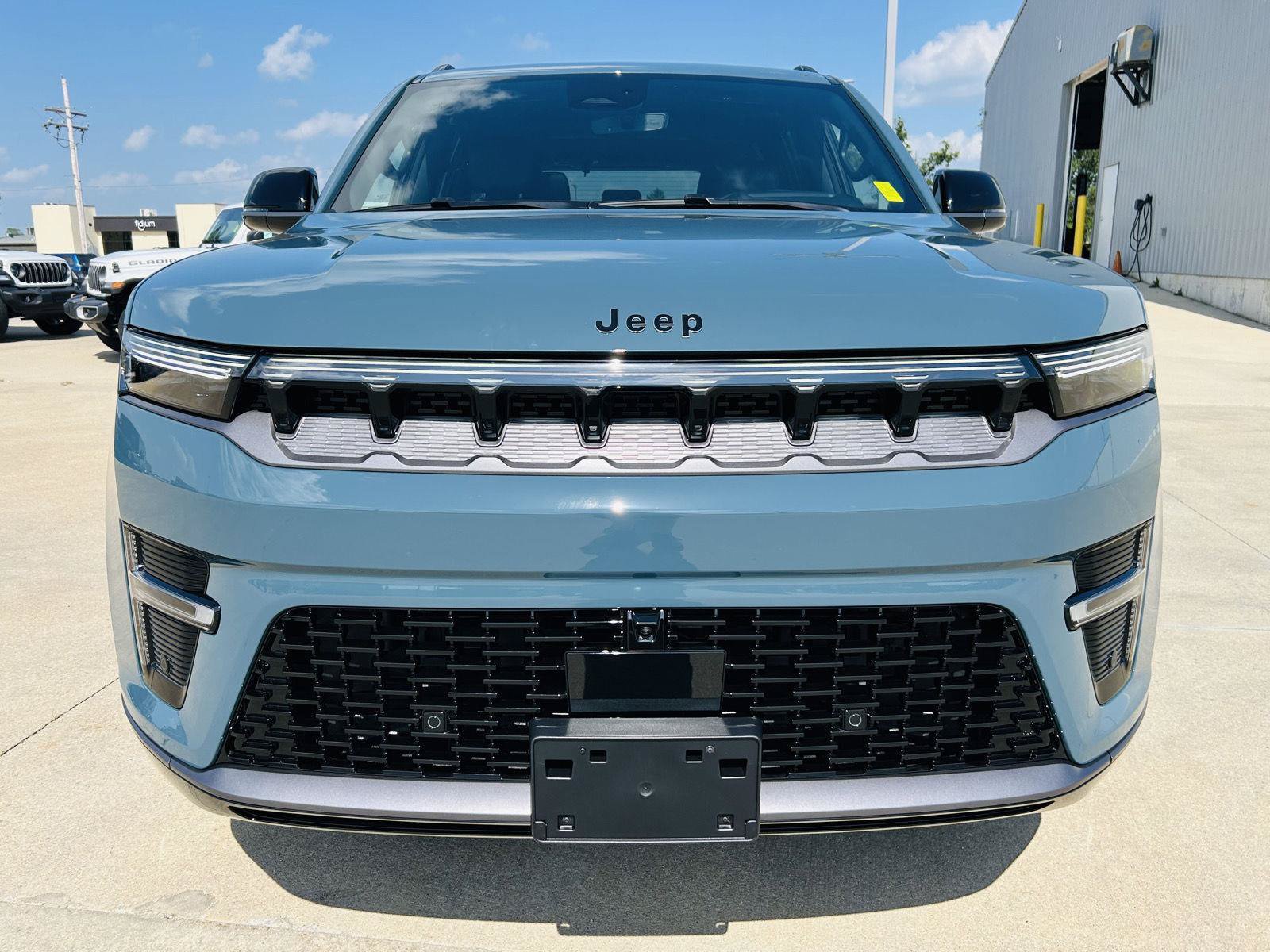 New 2026 Jeep Grand Wagoneer Limited AWD/4WD image 43